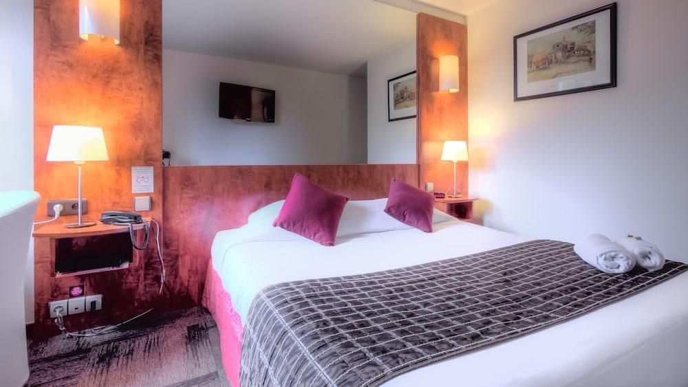 Logis Restaurant Des Acacias Lille En Ferrain 3*