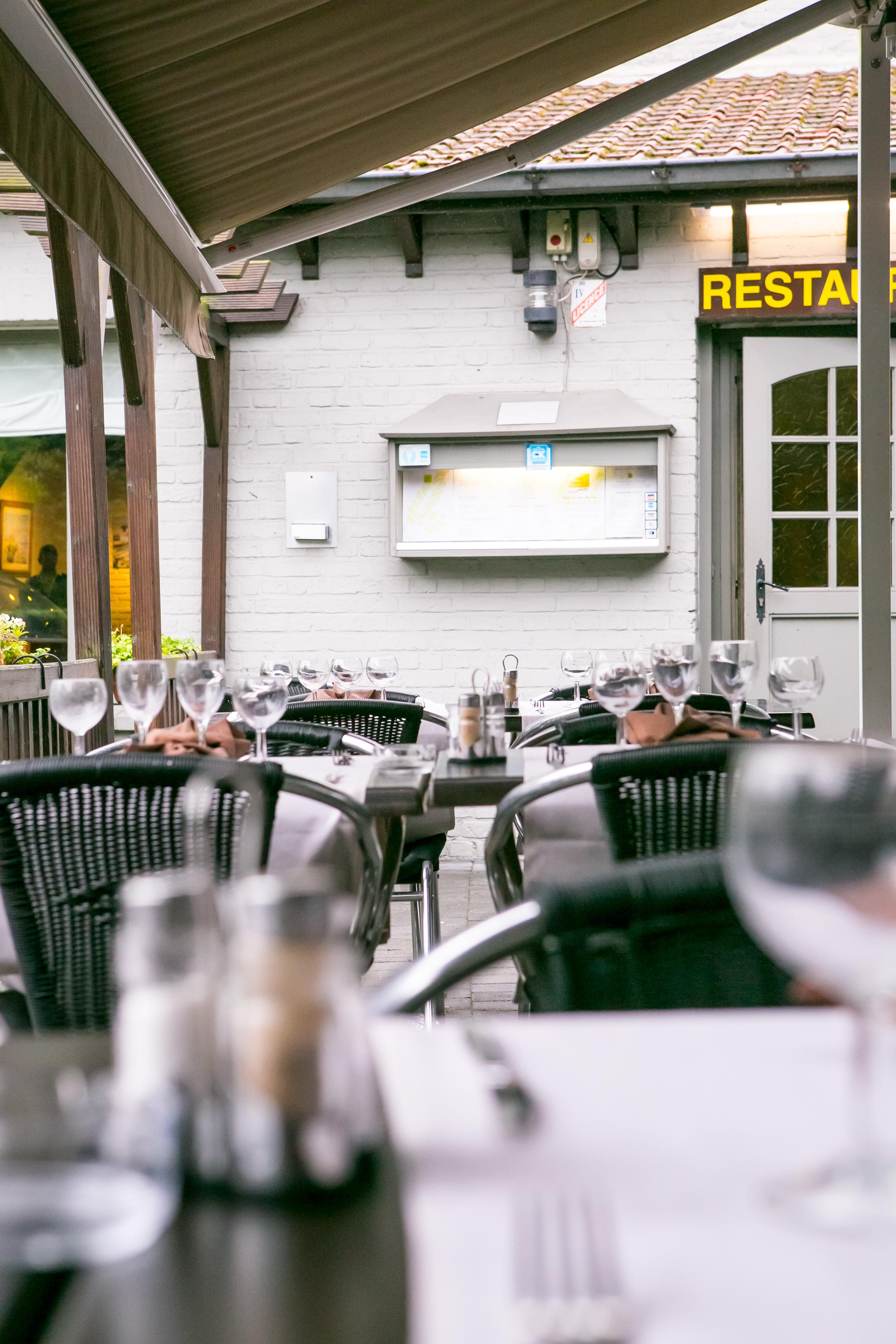 Logis Restaurant Des Acacias Lille En Ferrain Hotel 3*