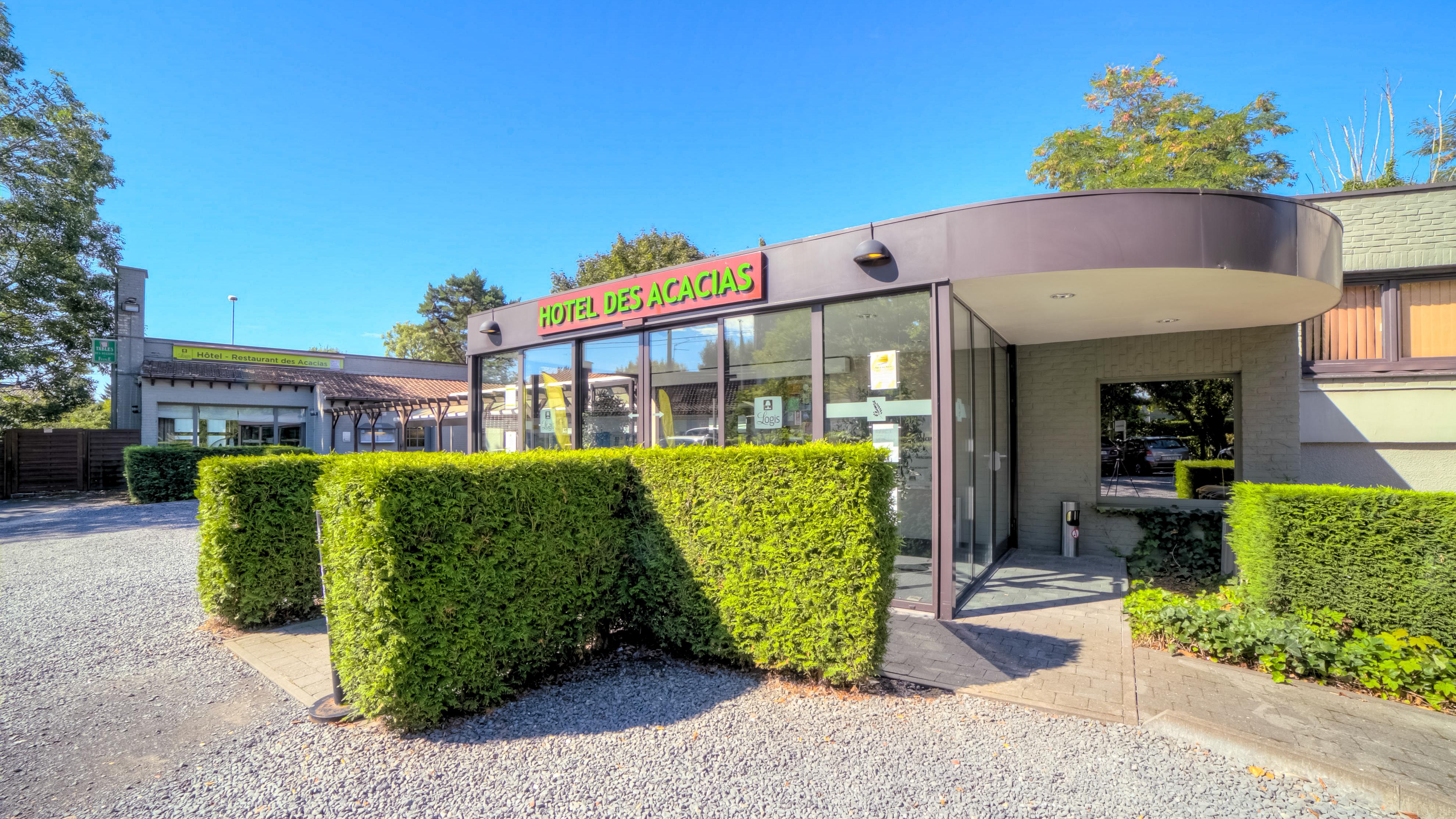 Hotel Logis Restaurant Des Acacias Lille En Ferrain